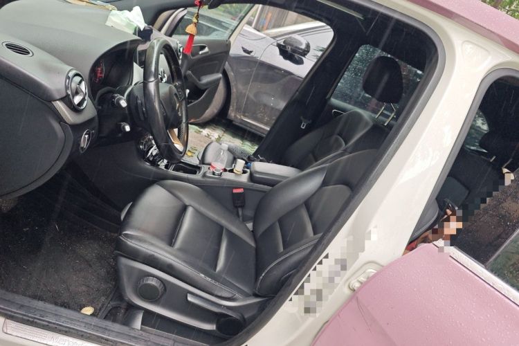 Used Mercedes-Benz B-Class 2017 B 200 Sport Edition Left Front Seat