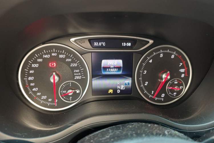 Used Mercedes-Benz B-Class 2017 B 200 Sport Edition Odometer Close Up