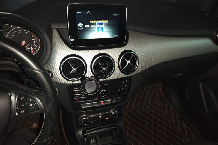 Used Mercedes-Benz B-Class 2017 B 200 Sport Edition Audio And AC Panel