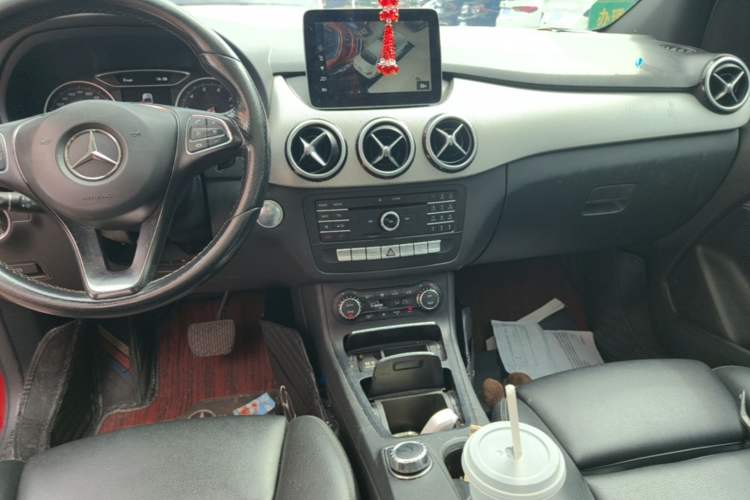 Used Mercedes-Benz B-Class 2017 B 200 Fashion Model Audio And AC Panel