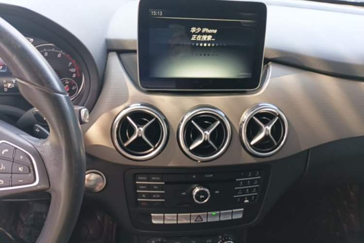 Used Mercedes-Benz B-Class 2017 B 180 Audio And AC Panel