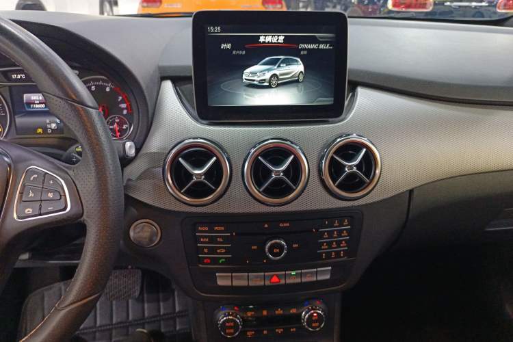Used Mercedes-Benz B-Class 2017 B 200 Fashion Model Audio And AC Panel