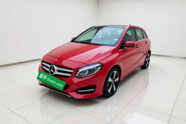 Mercedes-Benz B-Class 2017 B 200 Fashion Model usado