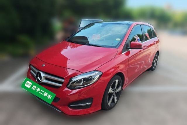 Ojetý Mercedes-Benz B-Class 2017 B 200 Fashion Model