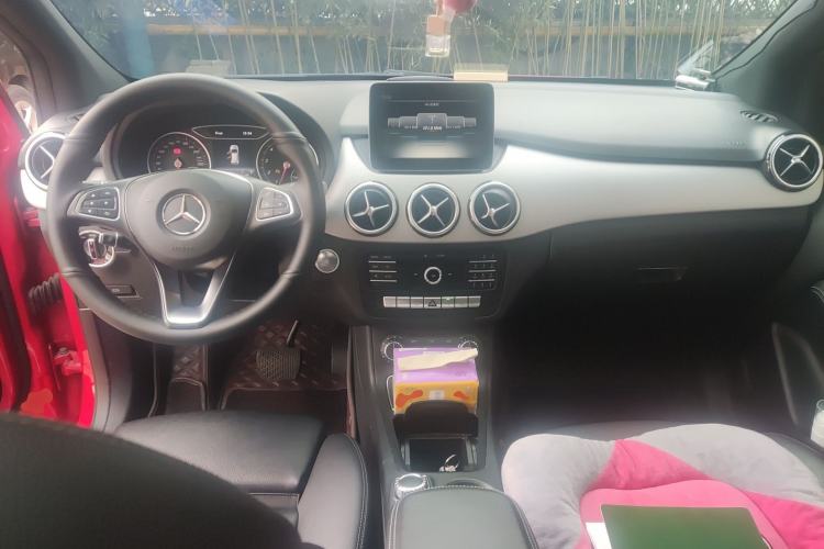 Used Mercedes-Benz B-Class 2017 B 200 Sport Edition Center Console