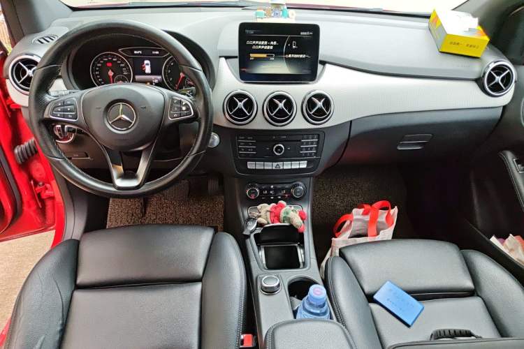 Used Mercedes-Benz B-Class 2017 B 200 Fashion Model Center Console