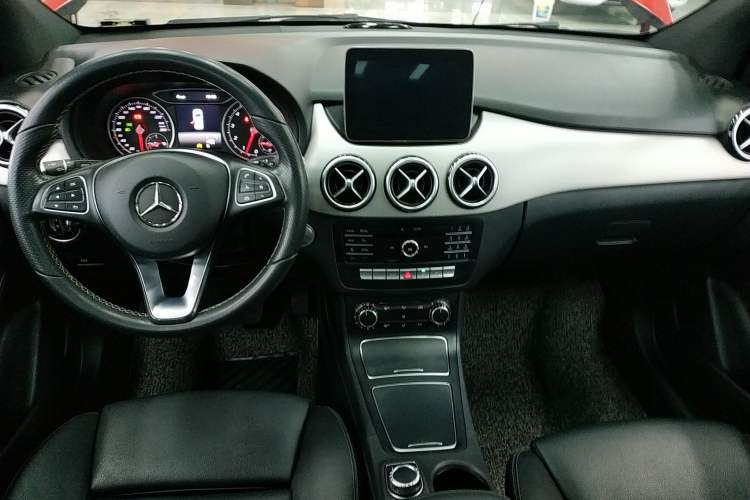 Used Mercedes-Benz B-Class 2017 B 200 Sport Edition Center Console
