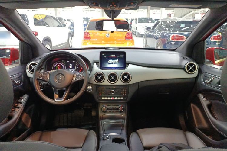 Used Mercedes-Benz B-Class 2017 B 200 Fashion Model Center Console