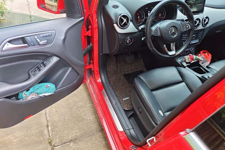 Used Mercedes-Benz B-Class 2017 B 200 Fashion Model Driver Seat