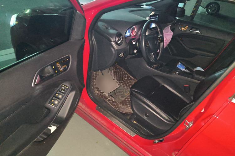 Used Mercedes-Benz B-Class 2017 B 200 Fashion Model Driver Seat