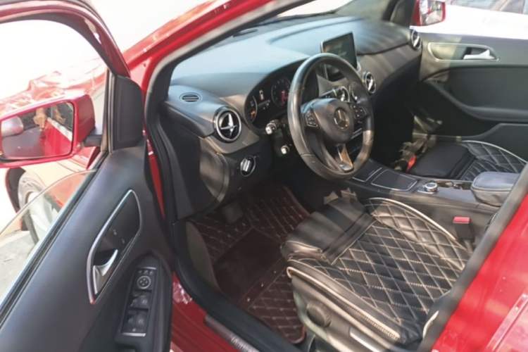 Used Mercedes-Benz B-Class 2017 B 180 Driver Seat