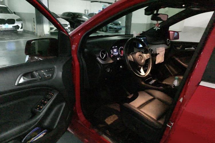 Used Mercedes-Benz B-Class 2017 B 200 Fashion Model Driver Seat