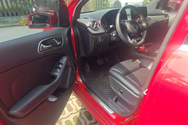 Used Mercedes-Benz B-Class 2017 B 200 Fashion Model Driver Seat