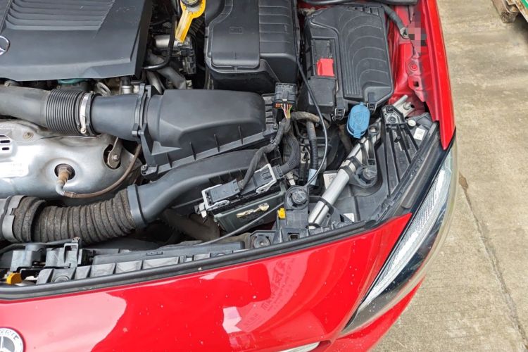 Used Mercedes-Benz B-Class 2017 B 200 Fashion Model Engine Bay Left