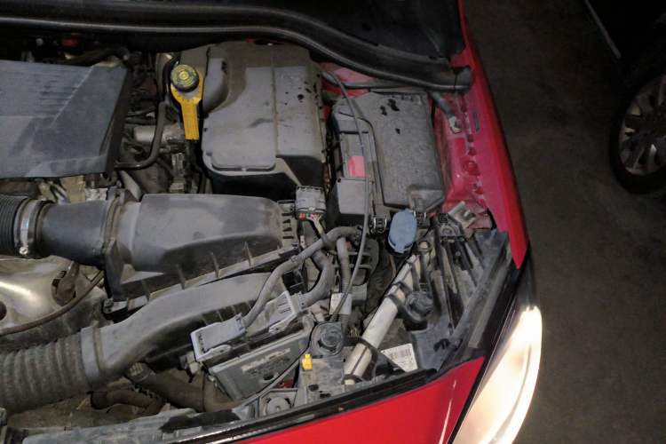Used Mercedes-Benz B-Class 2017 B 200 Sport Edition Engine Bay Left