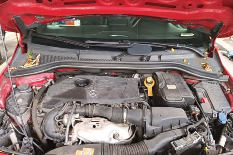 Used Mercedes-Benz B-Class 2017 B 200 Sport Edition Engine Bay