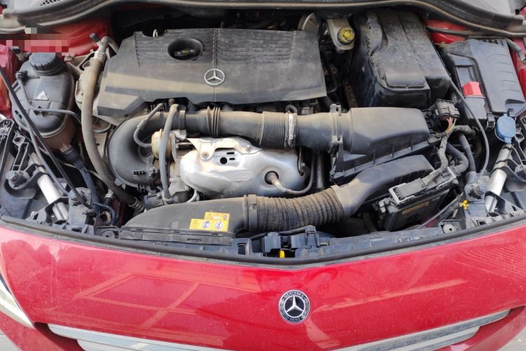 Used Mercedes-Benz B-Class 2017 B 200 Fashion Model Engine Bay