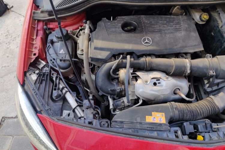 Used Mercedes-Benz B-Class 2017 B 200 Fashion Model Engine Bay Right