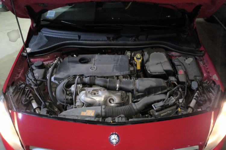 Used Mercedes-Benz B-Class 2017 B 200 Sport Edition Engine Bay