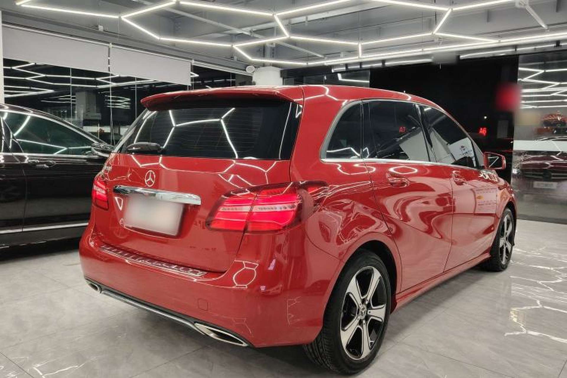 Used Mercedes-Benz B-Class 2017 B 200 Fashion Model Exterior 2
