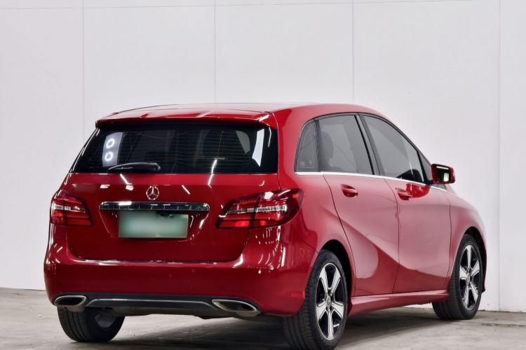 Used Mercedes-Benz B-Class 2017 B 200 Fashion Model Exterior 3