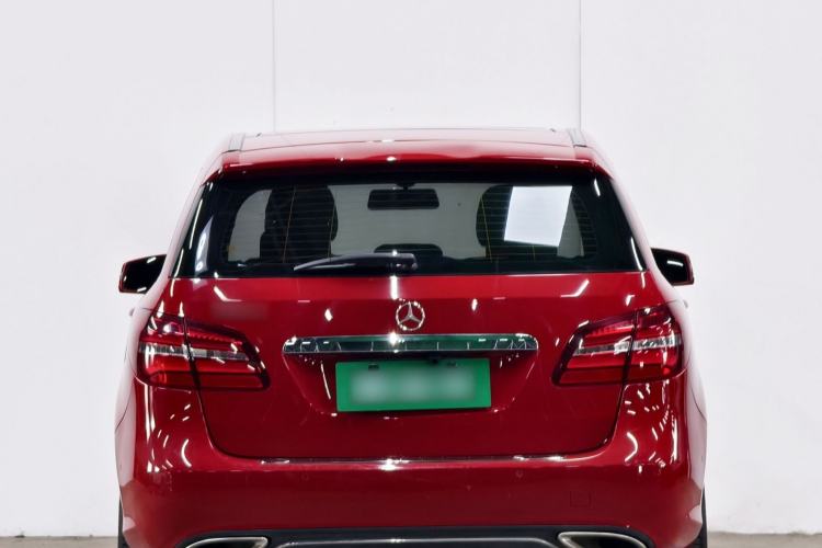 Used Mercedes-Benz B-Class 2017 B 200 Fashion Model Exterior 4