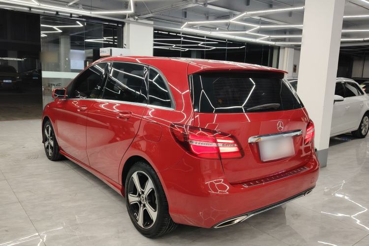 Used Mercedes-Benz B-Class 2017 B 200 Fashion Model Exterior 4