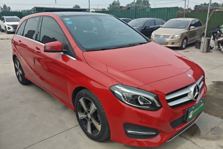 Used Mercedes-Benz B-Class 2017 B 200 Fashion Model Front Right 45 Deg