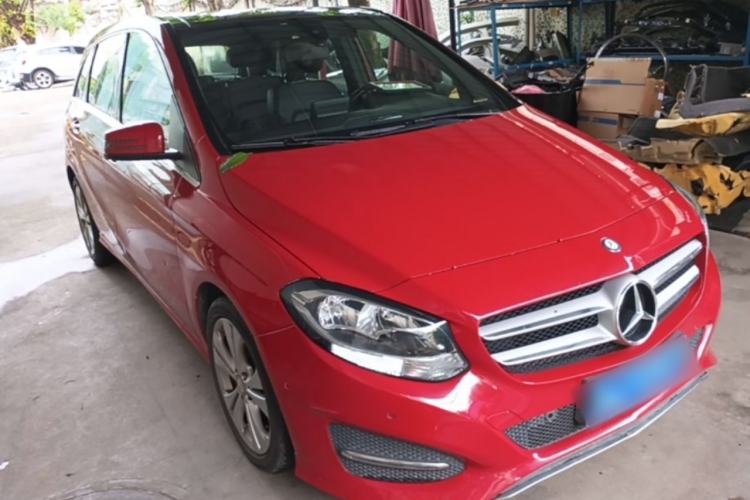 Used Mercedes-Benz B-Class 2017 B 200 Sport Edition Front Right 45 Deg