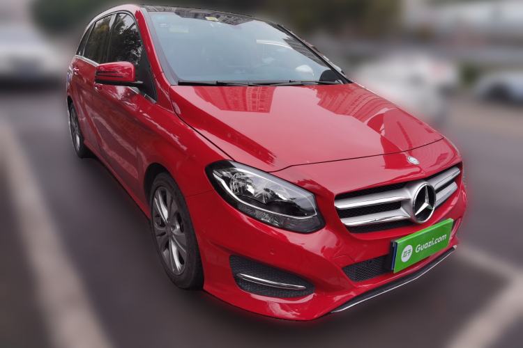 Used Mercedes-Benz B-Class 2017 B 200 Sport Edition Front Right 45 Deg