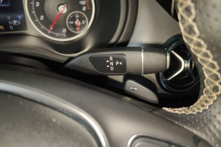 Used Mercedes-Benz B-Class 2017 B 200 Fashion Model Gear Lever