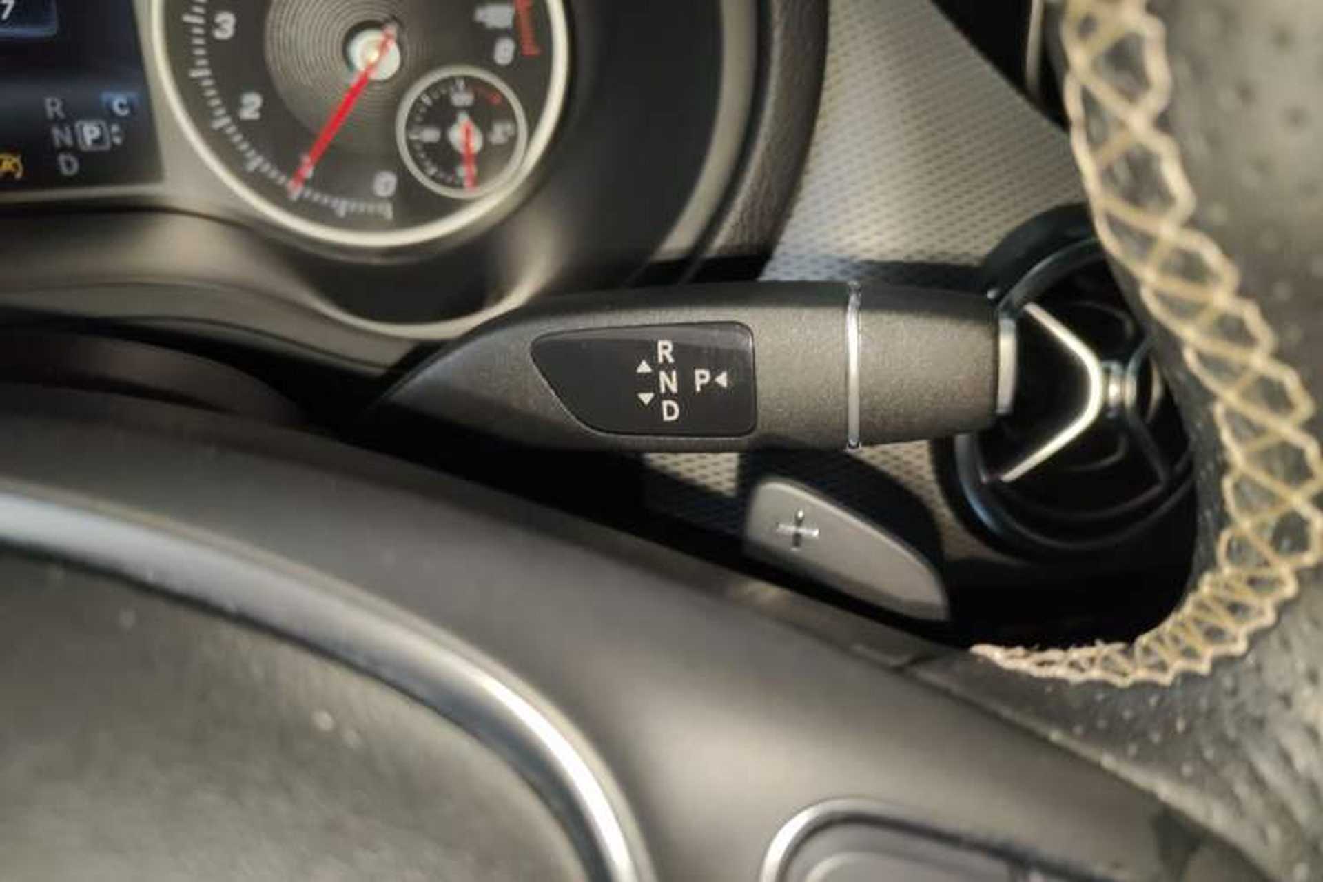 Used Mercedes-Benz B-Class 2017 B 200 Fashion Model Gear Lever