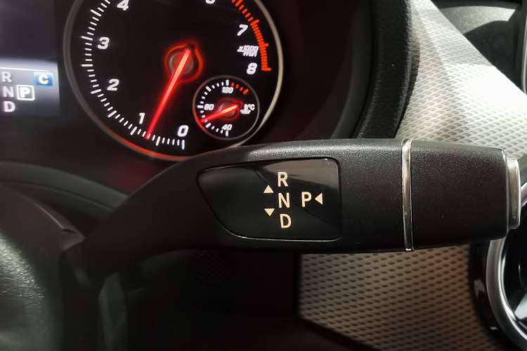 Used Mercedes-Benz B-Class 2017 B 200 Sport Edition Gear Lever