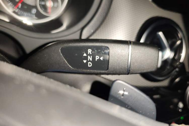 Used Mercedes-Benz B-Class 2017 B 200 Sport Edition Gear Lever
