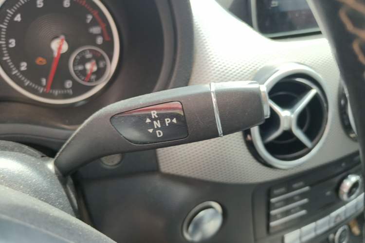 Used Mercedes-Benz B-Class 2017 B 200 Fashion Model Gear Lever