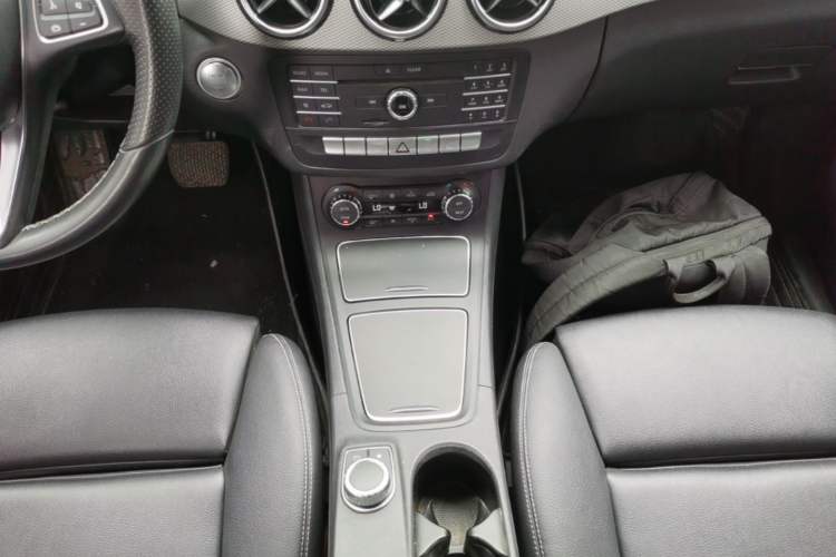 Used Mercedes-Benz B-Class 2017 B 200 Fashion Model Gear Lever