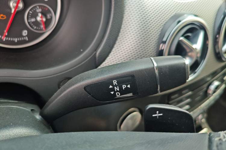 Used Mercedes-Benz B-Class 2017 B 200 Fashion Model Gear Lever