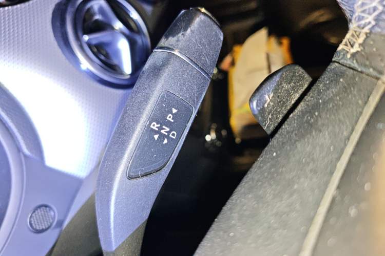 Used Mercedes-Benz B-Class 2017 B 200 Sport Edition Gear Lever