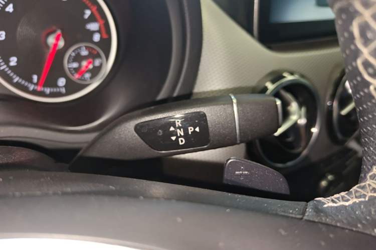 Used Mercedes-Benz B-Class 2017 B 200 Sport Edition Gear Lever