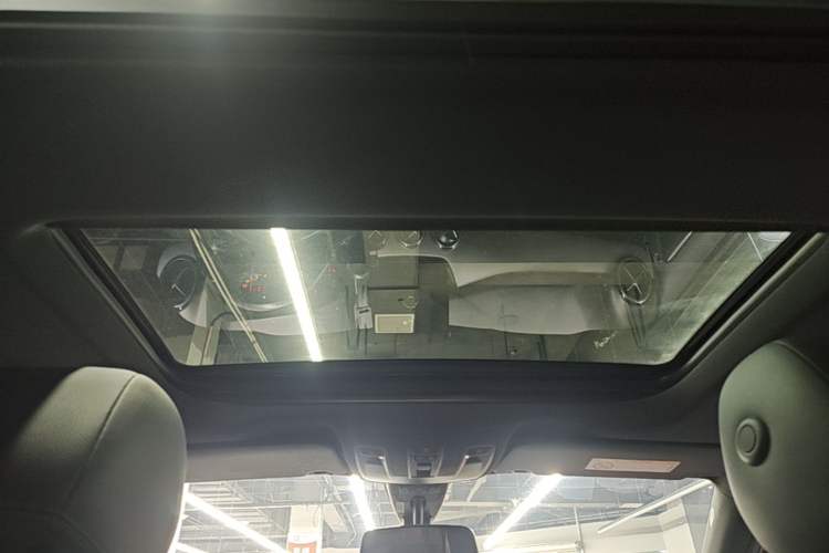 Used Mercedes-Benz B-Class 2017 B 200 Sport Edition Headliner