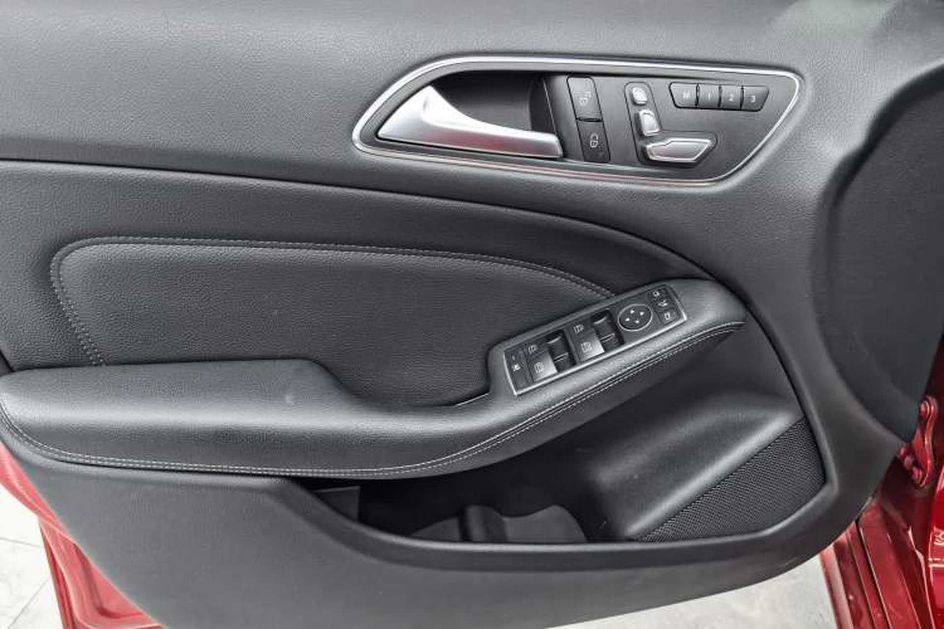 Used Mercedes-Benz B-Class 2017 B 200 Fashion Model Interior 1