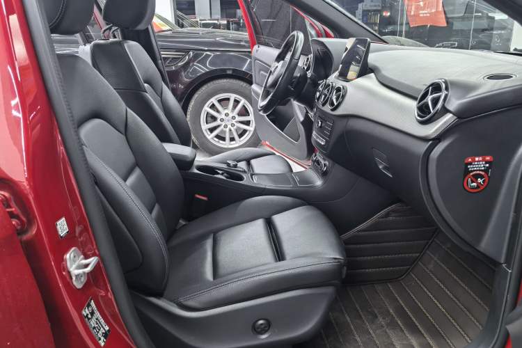 Used Mercedes-Benz B-Class 2017 B 200 Fashion Model Interior 11