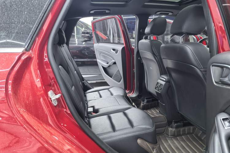 Used Mercedes-Benz B-Class 2017 B 200 Fashion Model Interior 13