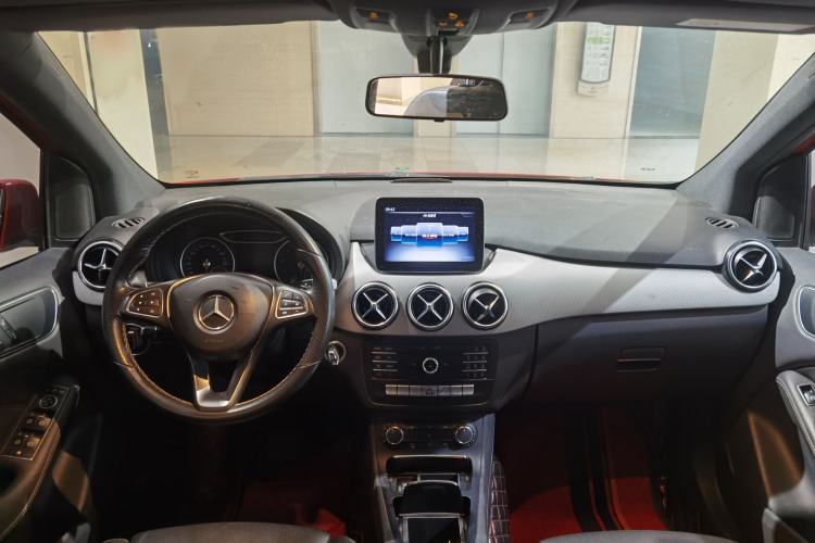 Used Mercedes-Benz B-Class 2017 B 200 Sport Edition Interior 2