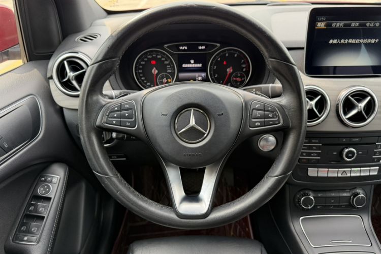 Used Mercedes-Benz B-Class 2017 B 180 Interior 6