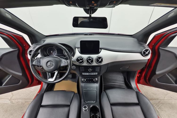 Used Mercedes-Benz B-Class 2017 B 200 Fashion Model Interior 7