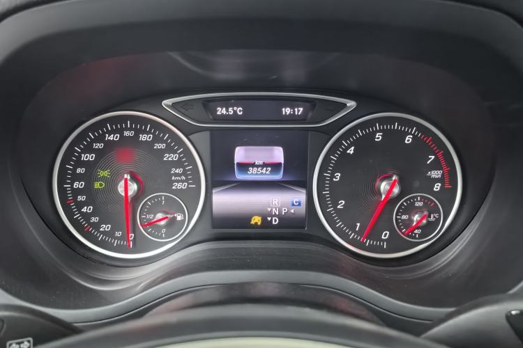 Used Mercedes-Benz B-Class 2017 B 200 Fashion Model Interior 8