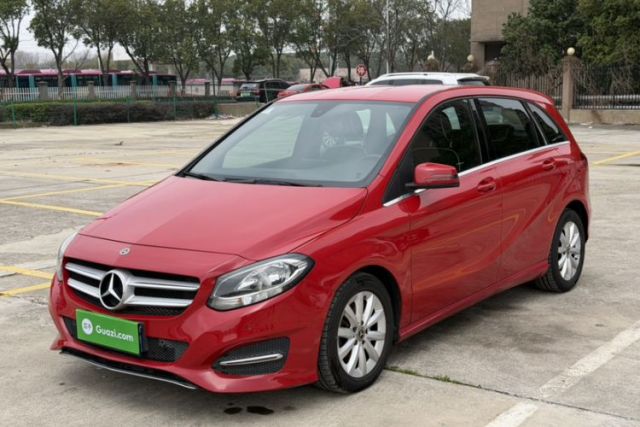 Ojetý Mercedes-Benz B-Class 2017 B 180