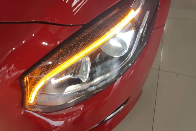 Used Mercedes-Benz B-Class 2017 B 200 Fashion Model Left Front Headlight