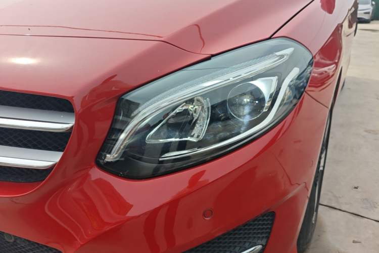 Used Mercedes-Benz B-Class 2017 B 200 Fashion Model Left Front Headlight